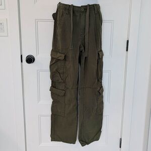 Bershka Straight Multicargo Pants Olive Green Utility Cargo Size 4